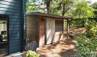 26 Winnfred St, Asheville, NC 28806