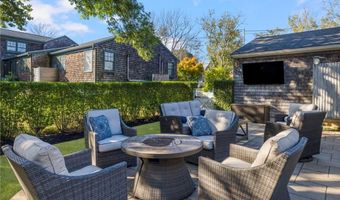 129 RUGGLES Ave, Newport, RI 02840