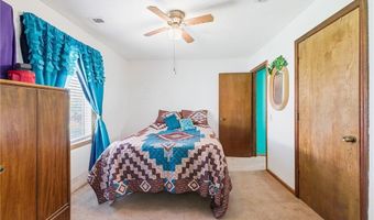4 Skyline Dr, Adrian, MO 64720