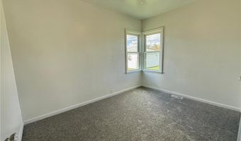 1715 SE Marshall St, Albert Lea, MN 56007