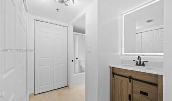 20505 E Country Club Dr 1938, Aventura, FL 33180