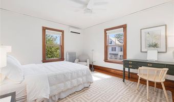 14 Greenough Pl B, Newport, RI 02840