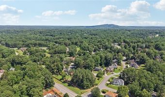 1496 Fallsbrook Ct NW, Acworth, GA 30101