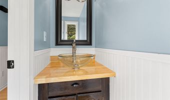 41 Gault Rd, Bedford, NH 03110
