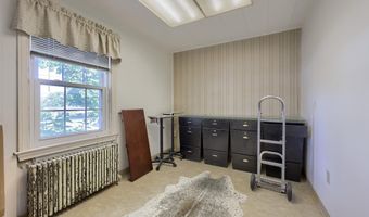 101 S 7TH St, Akron, PA 17501