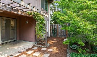 9630 SW MARJORIE Ln 1, Beaverton, OR 97008