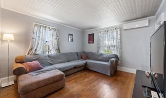 60 6th St, Bangor, ME 04401