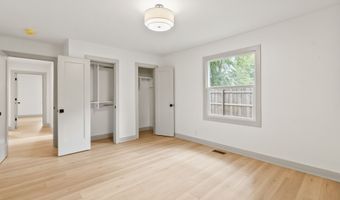 8246 Windcombe Blvd, Indianapolis, IN 46240