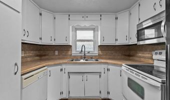 1200 S KERNAN Ave, Appleton, WI 54915