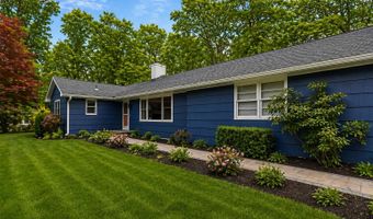 14 Elmcrest Dr, Danbury, CT 06811