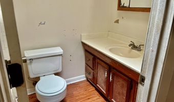13 Ferry Dr, Beaufort, SC 29907