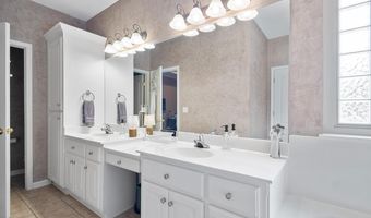 3383 BAY MEADOW Dr, Benton, AR 72015