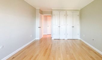 9 Hawthorne Place 11J, Boston, MA 02114