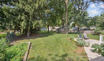 2716 53rd St, Des Moines, IA 50310