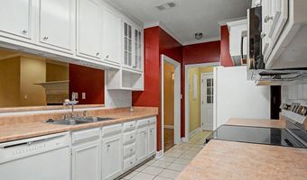 1911 Regalwood Dr, Albany, GA 31721