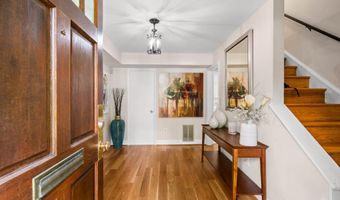 5801 DEVONSHIRE Dr, Bethesda, MD 20816