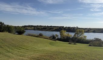 37829 Richmond Dr, Aberdeen, SD 57401