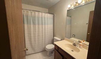 643 Kingsbury Ct, Algonquin, IL 60102