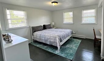 13 Ocean View Dr, Narragansett, RI 02882