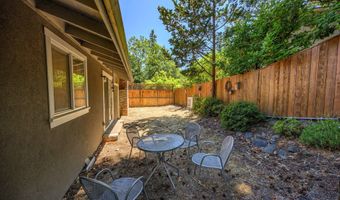 1037 Pinecrest Ter, Ashland, OR 97520