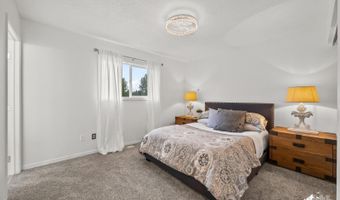 6860 Burlwood Dr, Anchorage, AK 99507