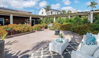 7945 Shadow Hill Dr, La Mesa, CA 91941