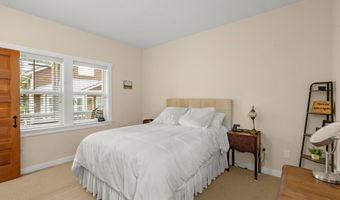 2277 Siskiyou Blvd, Ashland, OR 97520