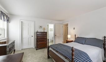 24 Parkwood Dr, Augusta, ME 04330