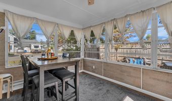 553 Mermaid Ave, Beachwood, NJ 08722