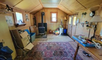 310 Sky Farm Ln, Barnet, VT 05821