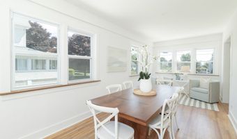 89 Commerce St, Clinton, CT 06413