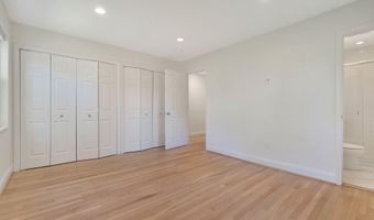7705 ROYSTON St, Annandale, VA 22003