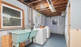 916 Adams St, Anoka, MN 55303