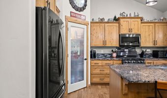 8436 E Snowy Ln, Athol, ID 83801