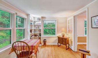 818 Ottawa Trl, Madison, WI 53711