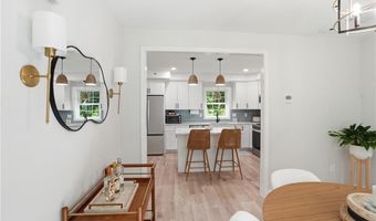 72 Wilbur Rd, Lincoln, RI 02865