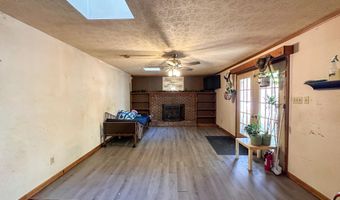 300 Baker Barr Subdivision Rd, Beattyville, KY 41311