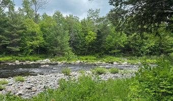 6 Maple Dr, Abbot, ME 04406