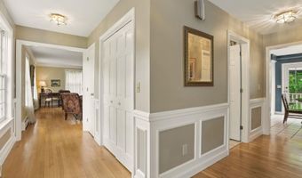 4 Catesby Ln, Bedford, NH 03110