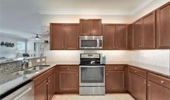 5422 SUNSET FALLS Dr, Apollo Beach, FL 33572