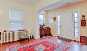 2919 MCKINLEY St NW, Washington, DC 20015