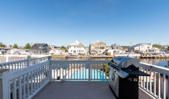 73 Carlyle Dr, Bayville, NJ 08721
