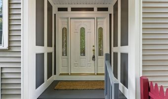 582 Trapelo Rd 582, Belmont, MA 02478