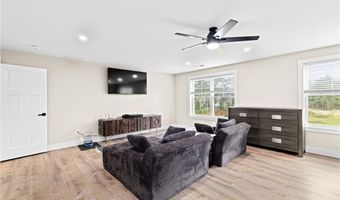 8 Big River Rd, Coventry, RI 02816