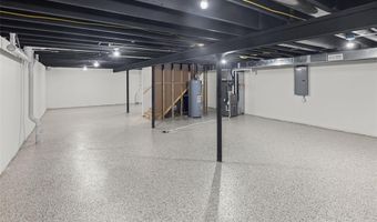 2301 Wedgewood Dr, Alton, IL 62002