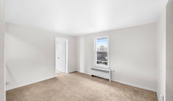 86 W Main St, Bergenfield, NJ 07621