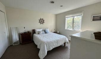 5 Turtle Bay Dr 5, Branford, CT 06405