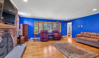 21 Hamilton St, Amityville, NY 11701