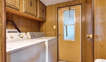 22069 ERICA Dr, Aurora, OR 97002