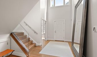 3100 N MONROE St, Arlington, VA 22207